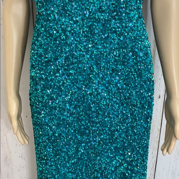 NWT Aiden Mattox Sequin V-Neck Evening Gown - Picture 4 of 15